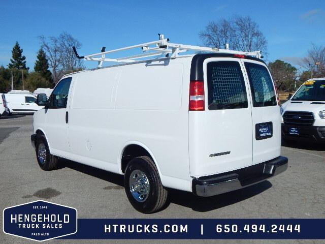 2022 chevrolet express 2500 work van