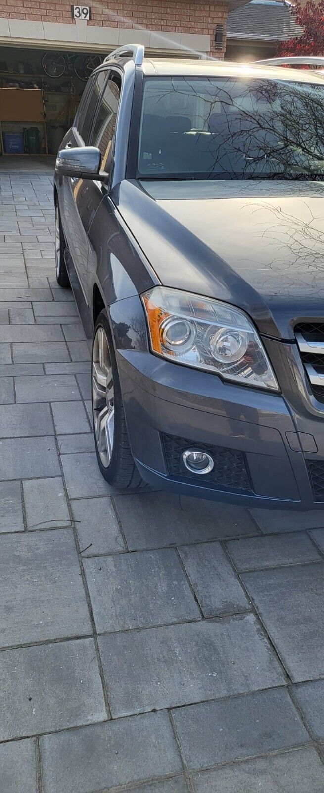 selling my 2010 mercedes benz glk 350 4matic, runs perfect, no accidents