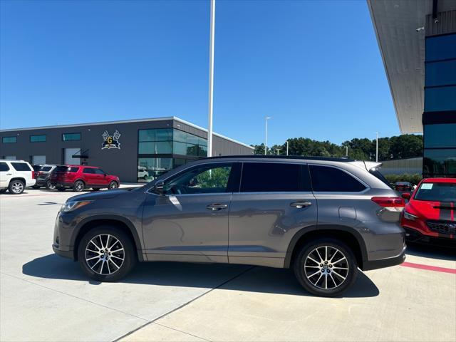 2017 toyota highlander se