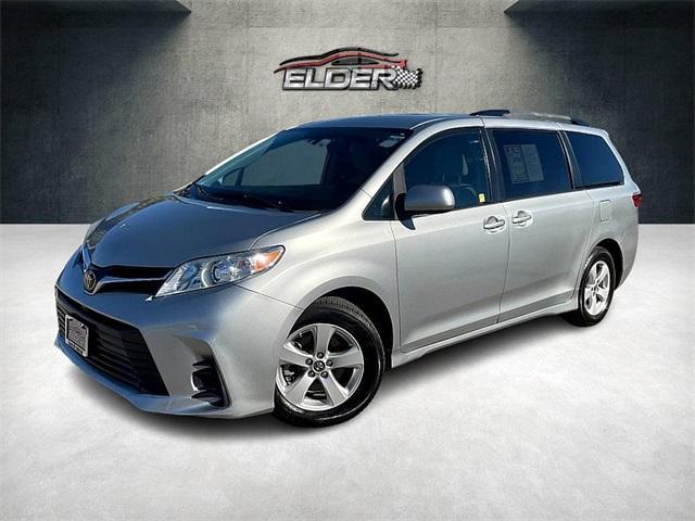 2019 toyota sienna le