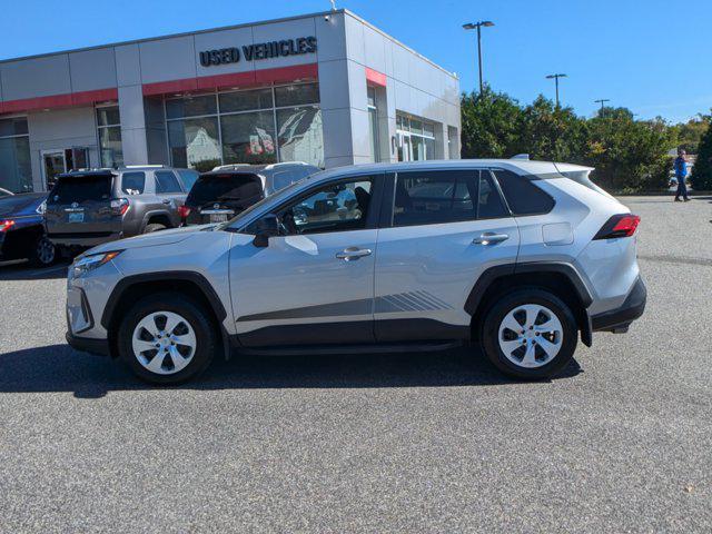 2023 toyota rav4 le
