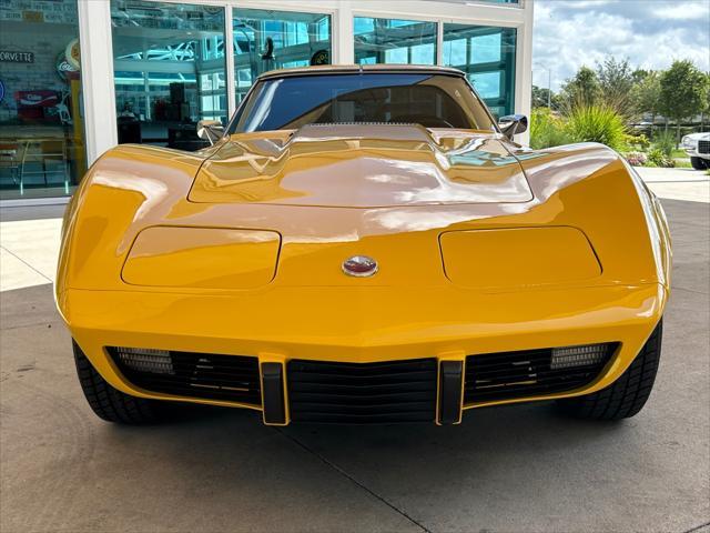 1975 chevrolet corvette base