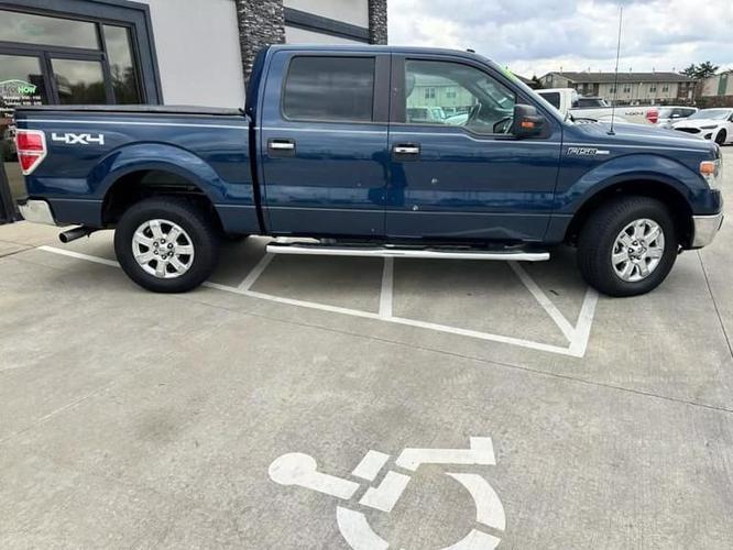 2014 ford f150 supercrew cab xlt pickup 4d 5 1/2 ft in evansville, indiana