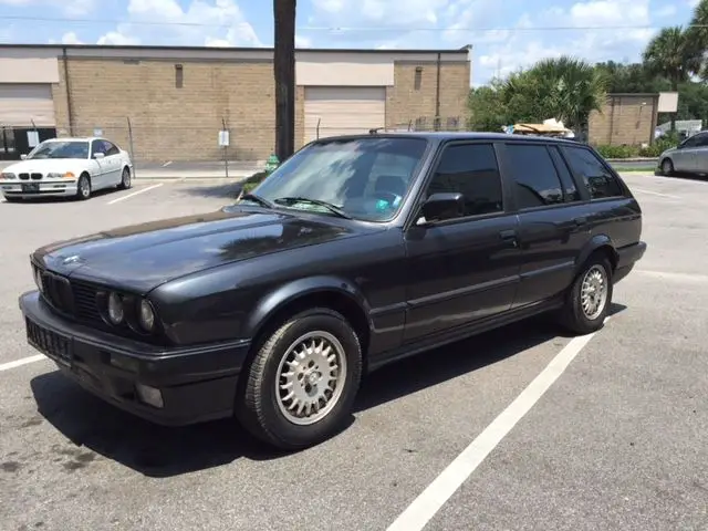 bmw 3 series touring (e30 wagon)