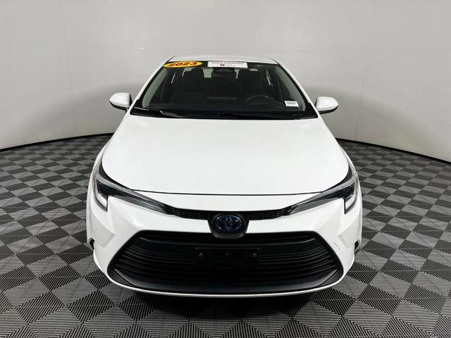 2023 toyota corolla hybrid le