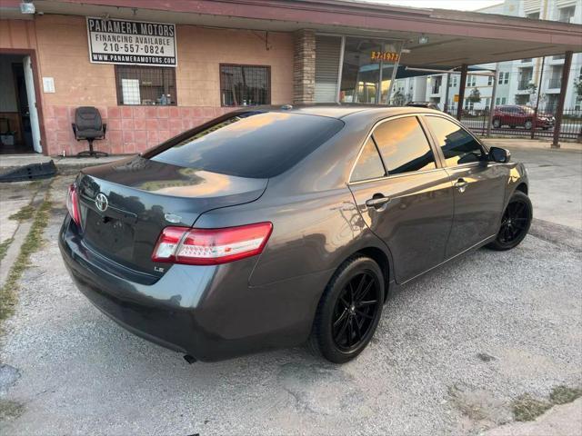 2011 toyota camry le