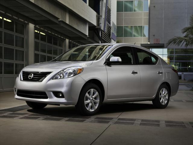2014 nissan versa