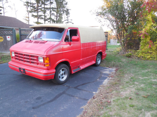 1987 dodge b150 base standard cargo van 3-door 3.7l