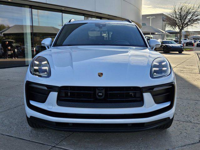 2024 porsche macan base