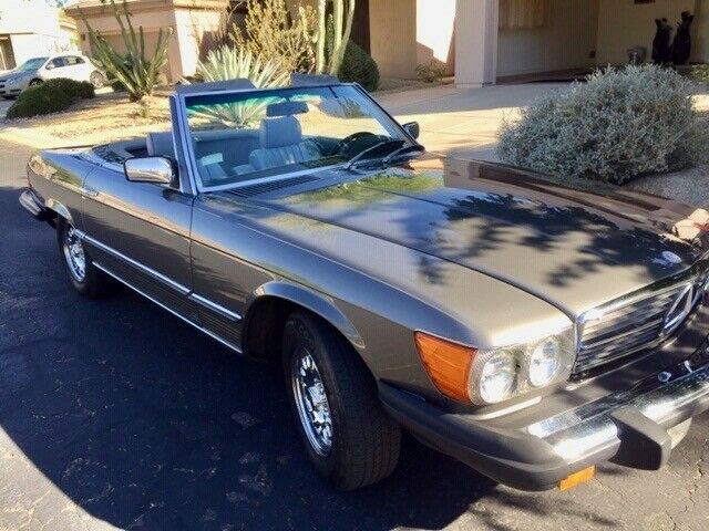1980 mercedes 450sl roadster in euro grey. great condition. only 58,000 miles!