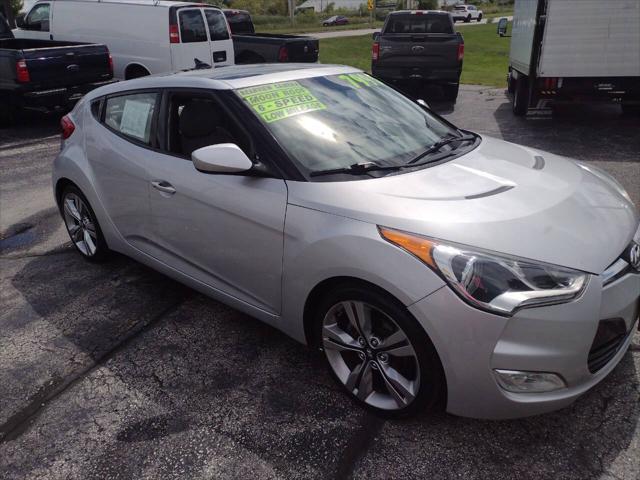 2012 hyundai veloster base