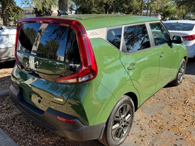 2022 kia soul ex