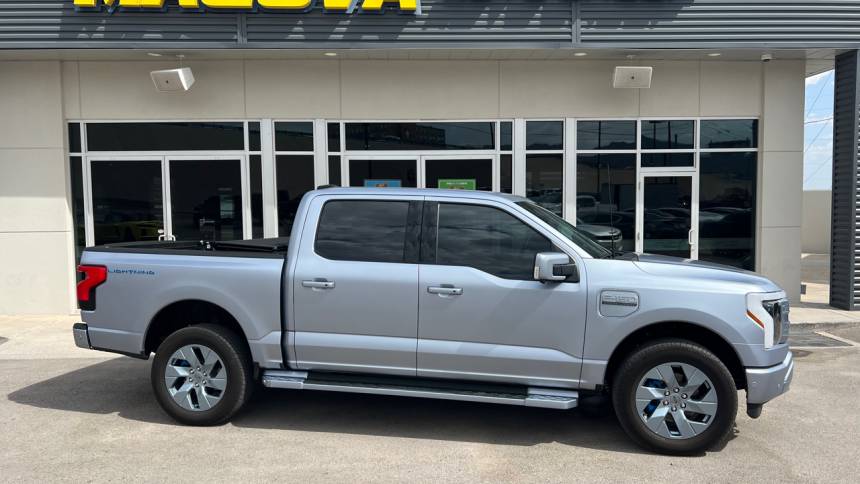 2022 ford f-150 lightning lariat