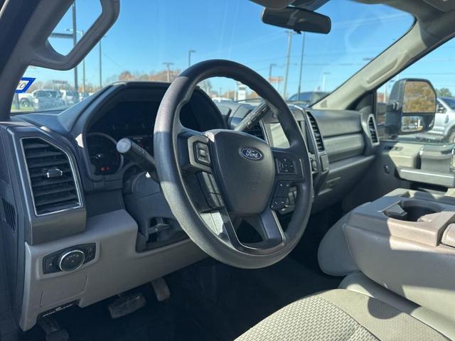 2022 ford f-350 xlt
