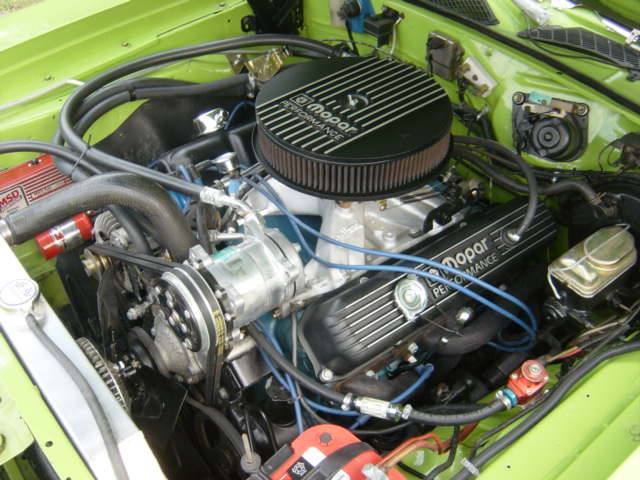 plymouth road runner (1 of 280 manufactured), factory a/c, hurst pistol grip