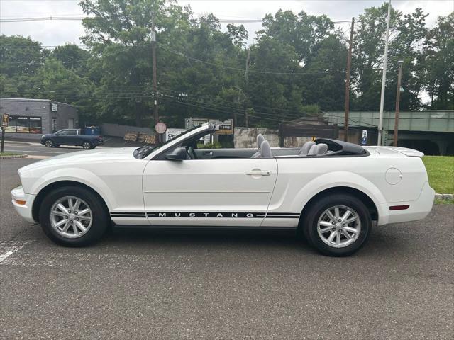 2008 ford mustang premium