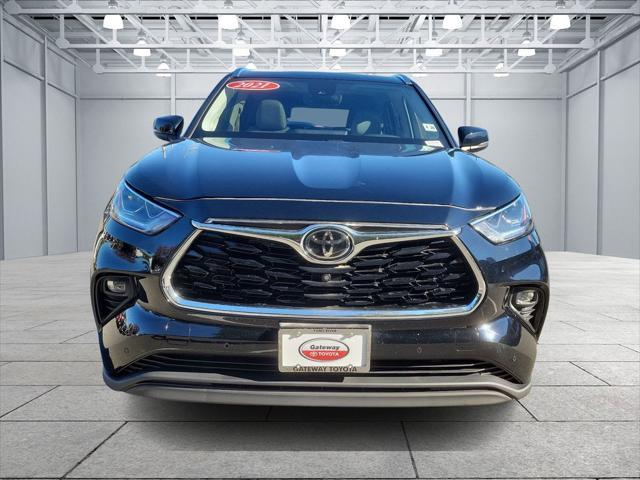 2021 toyota highlander limited
