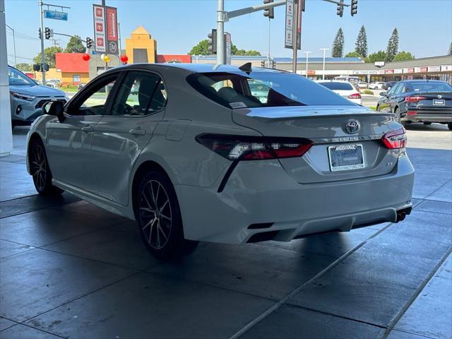 2023 toyota camry se