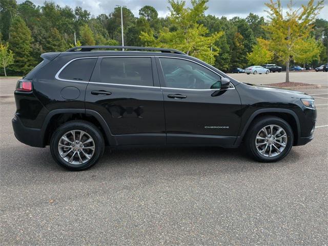 2022 jeep cherokee latitude lux