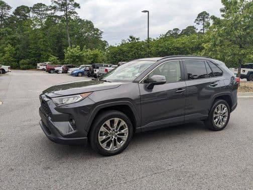 2020 toyota rav4 xle in beaufort, south carolina