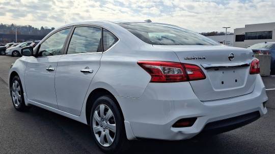 2017 Nissan se