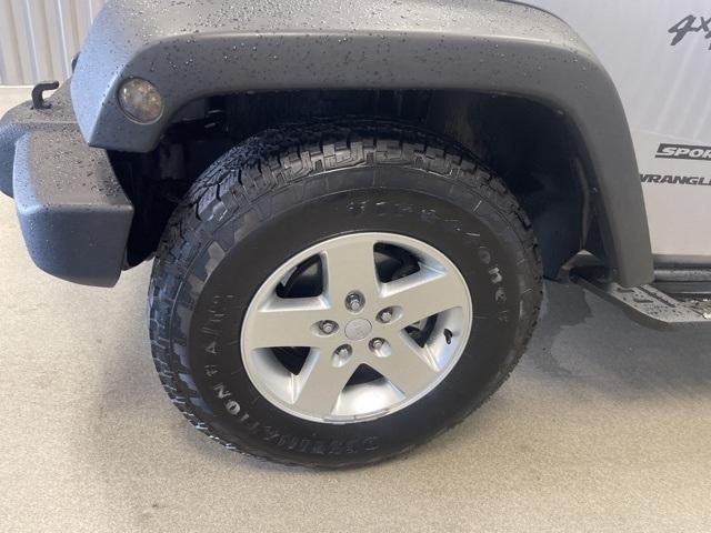 2013 jeep wrangler sport