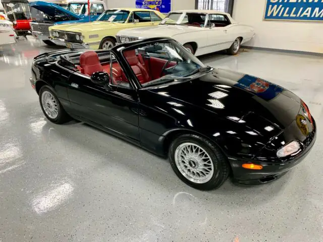 1993 mazda miata mx-5 - limited edition -only 9k original miles - black on red