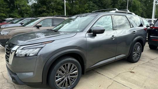 2024 Nissan Pathfinder sl