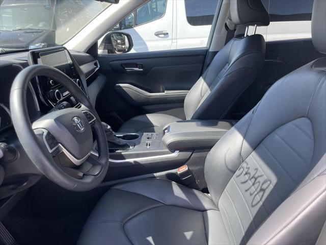 2024 toyota highlander le