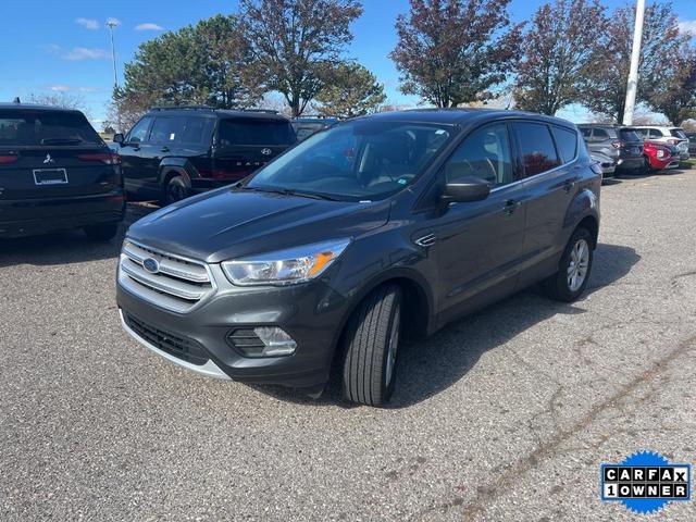 2019 ford escape se