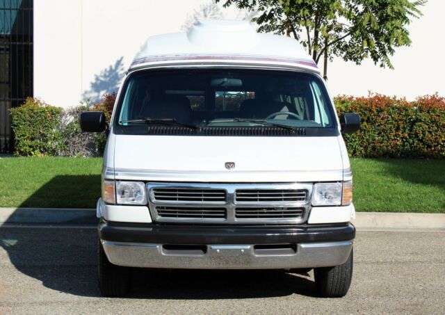 1994 dodge maxi van 250 ext high top conversion van, 100% rust free(310)259-5383