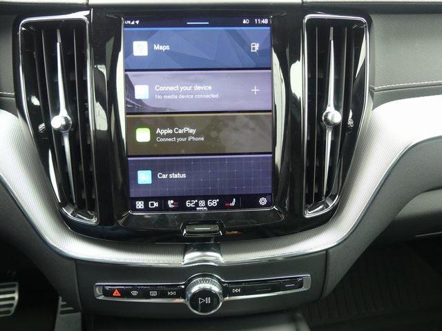 2022 volvo s60 recharge plug-in hybrid t8 r-design