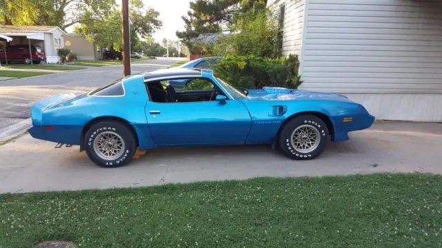 four sale 1979 pontiac trans am blue excellent condition. runs and drives great