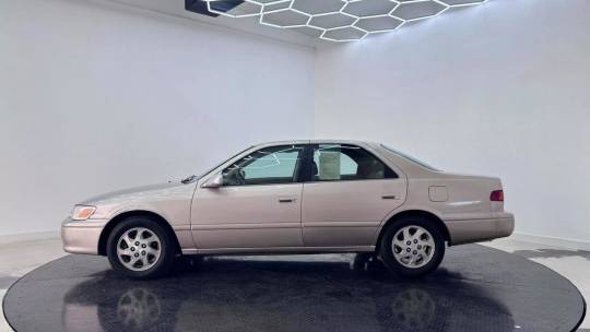 2000 Toyota Camry
