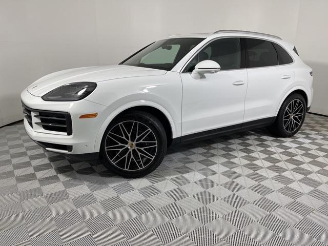 2024 porsche cayenne base