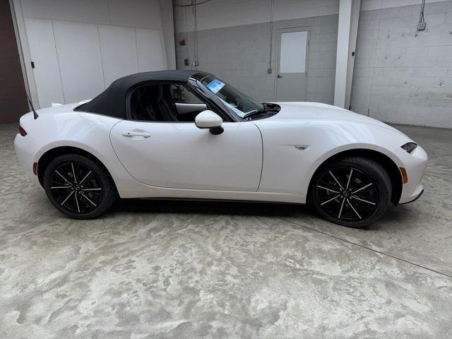 2024 mazda mx-5 miata grand touring