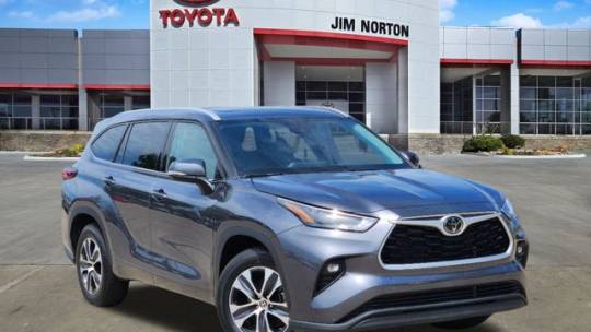 2022 toyota highlander xle