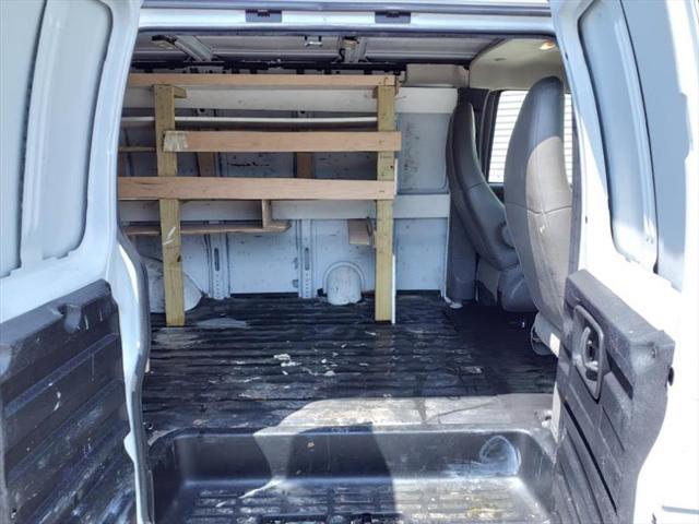 2020 chevrolet express 2500 rwd 2500 regular wheelbase wt