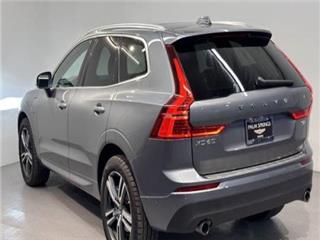 2019 Volvo XC60 t8 eawd momentum