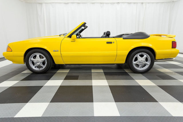 2dr convertible lx 5.0l ultra rare - only 3k miles - canary yellow - black leath