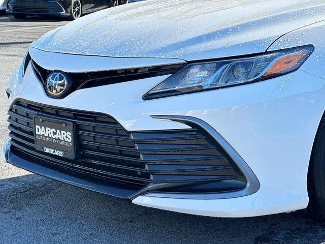 2024 toyota camry le