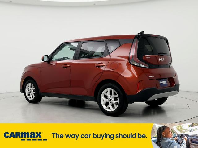 2023 kia soul lx