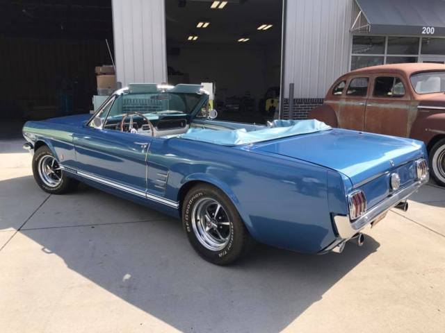 1966 ford mustang c-code 289 3 speed, original, numbers matching. original owner