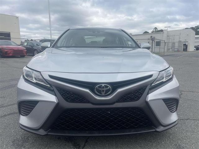 2019 toyota camry se