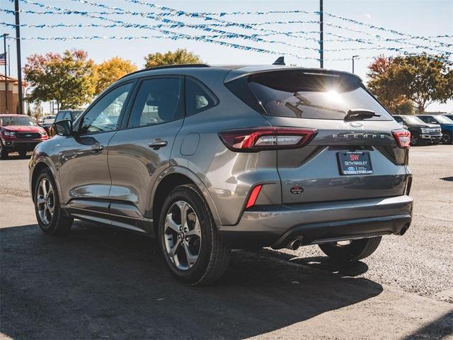 2023 ford escape st-line