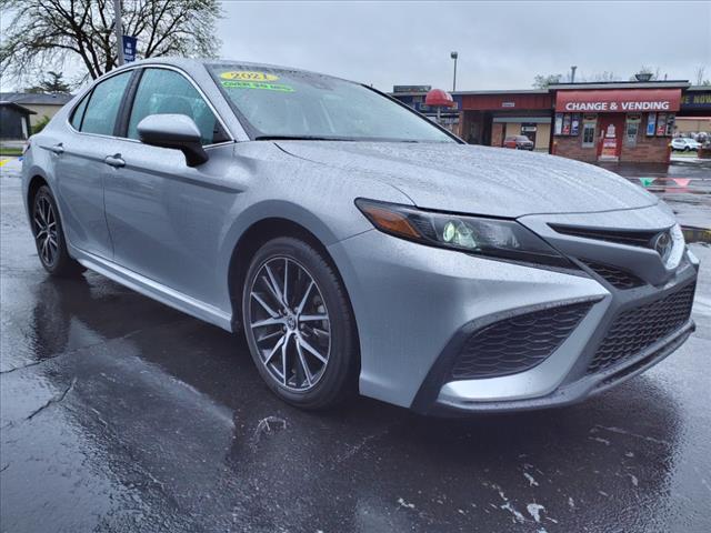 2021 toyota camry se