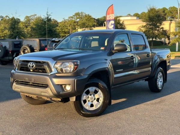 2013 toyota tacoma in secaucus, new jersey