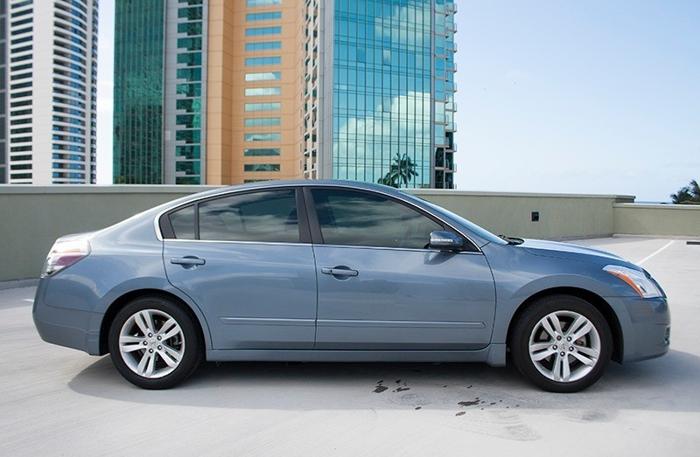 2010 nissan altima 3.5sr 19k miles for sale in honolulu, hawaii