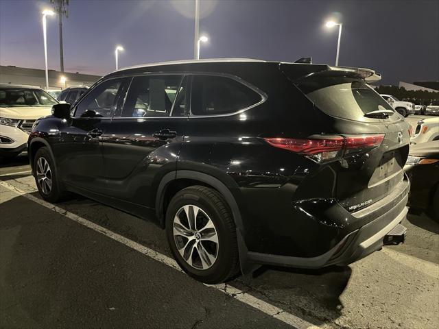 2022 toyota highlander xle