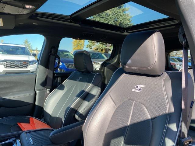 2023 chrysler pacifica limited